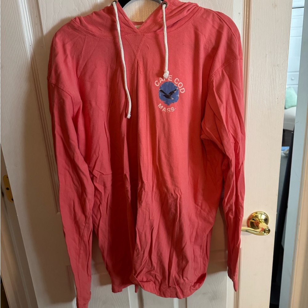 Cape Cod long sleeve with hood